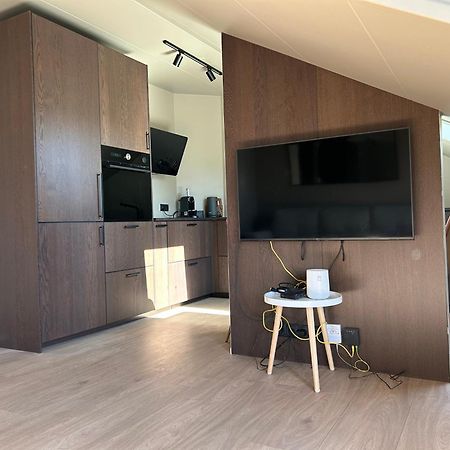G10 Apartments อาคูเรย์รี ภายนอก รูปภาพ