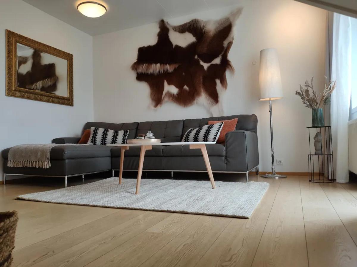 G10 Apartments อาคูเรย์รี ภายนอก รูปภาพ