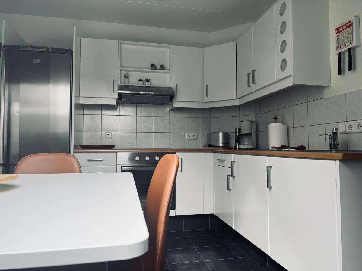 G10 Apartments อาคูเรย์รี ภายนอก รูปภาพ