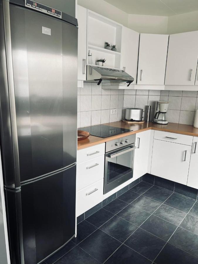 G10 Apartments อาคูเรย์รี ภายนอก รูปภาพ