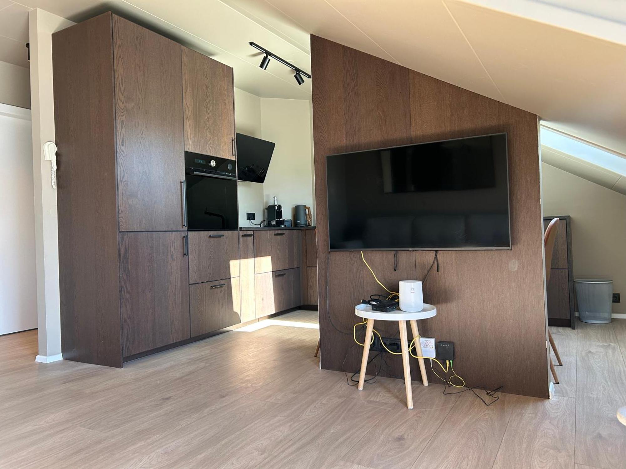 G10 Apartments อาคูเรย์รี ภายนอก รูปภาพ